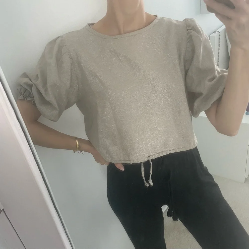 Lisa Says Gah Gold Puff Sleeve Linen Top - Picture 2 of 11